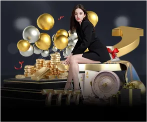 Nhân viên hỗ trợ khách hàng thân thiện đang tư vấn qua điện thoại và máy tính